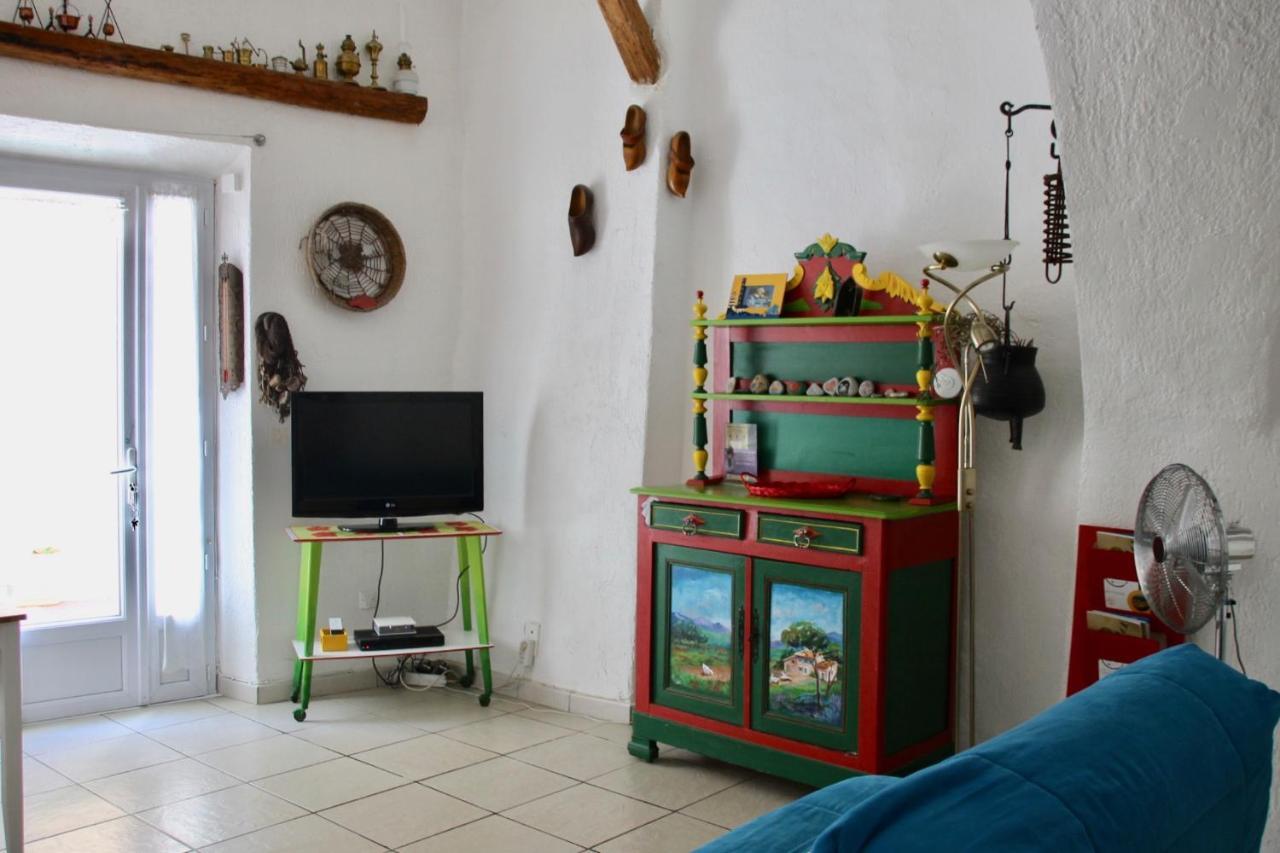 L'Oursinade Apartment Cassis Bagian luar foto